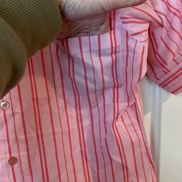 VINTAGE PINK SHORT SLEEVE BUTTON-UP SHIRT - HAMPSHIRE HOUSE BY VAN HEUSEN - - Picture 2 of 14